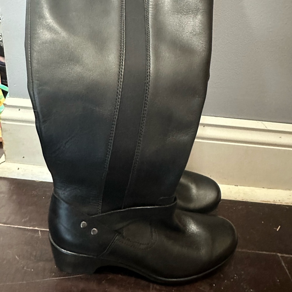 Black Leather Knee-High Boots Women’s 9